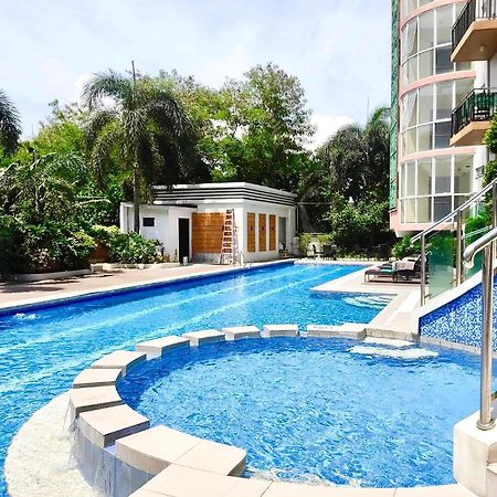 Lancris Residences 2 Bedroom Entire Apartment Near Airport With Pool Paranaque City Exteriör bild