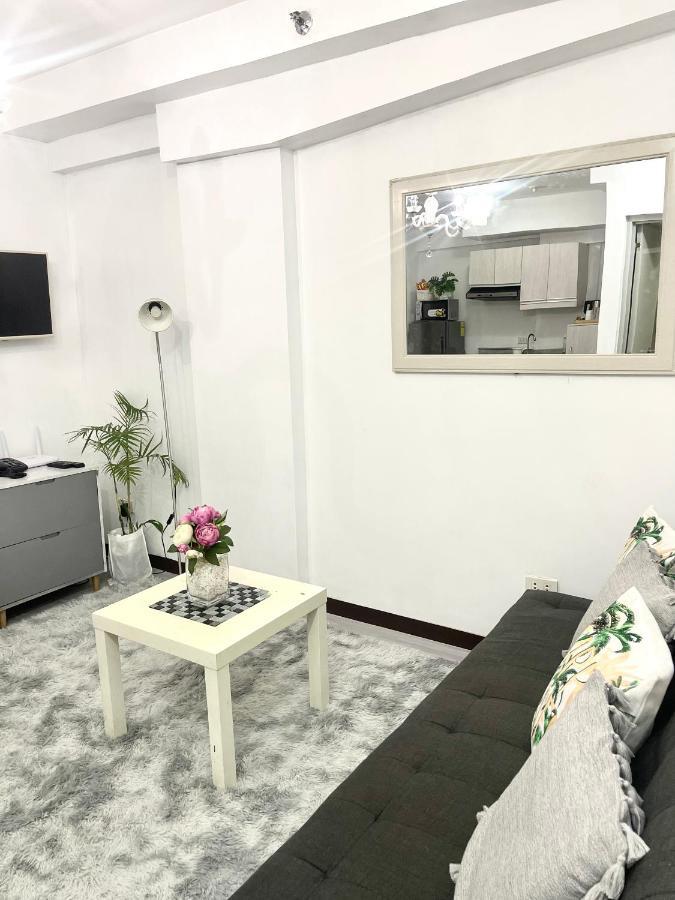 Lancris Residences 2 Bedroom Entire Apartment Near Airport With Pool Paranaque City Exteriör bild