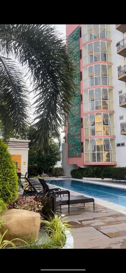 Lancris Residences 2 Bedroom Entire Apartment Near Airport With Pool Paranaque City Exteriör bild