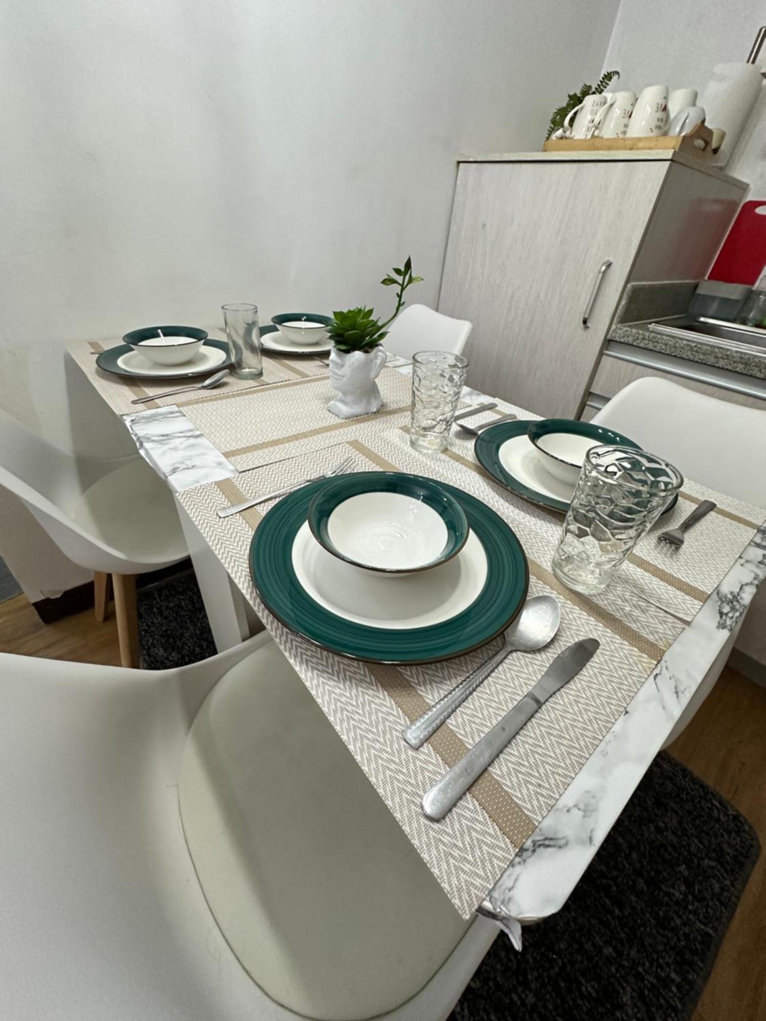 Lancris Residences 2 Bedroom Entire Apartment Near Airport With Pool Paranaque City Exteriör bild