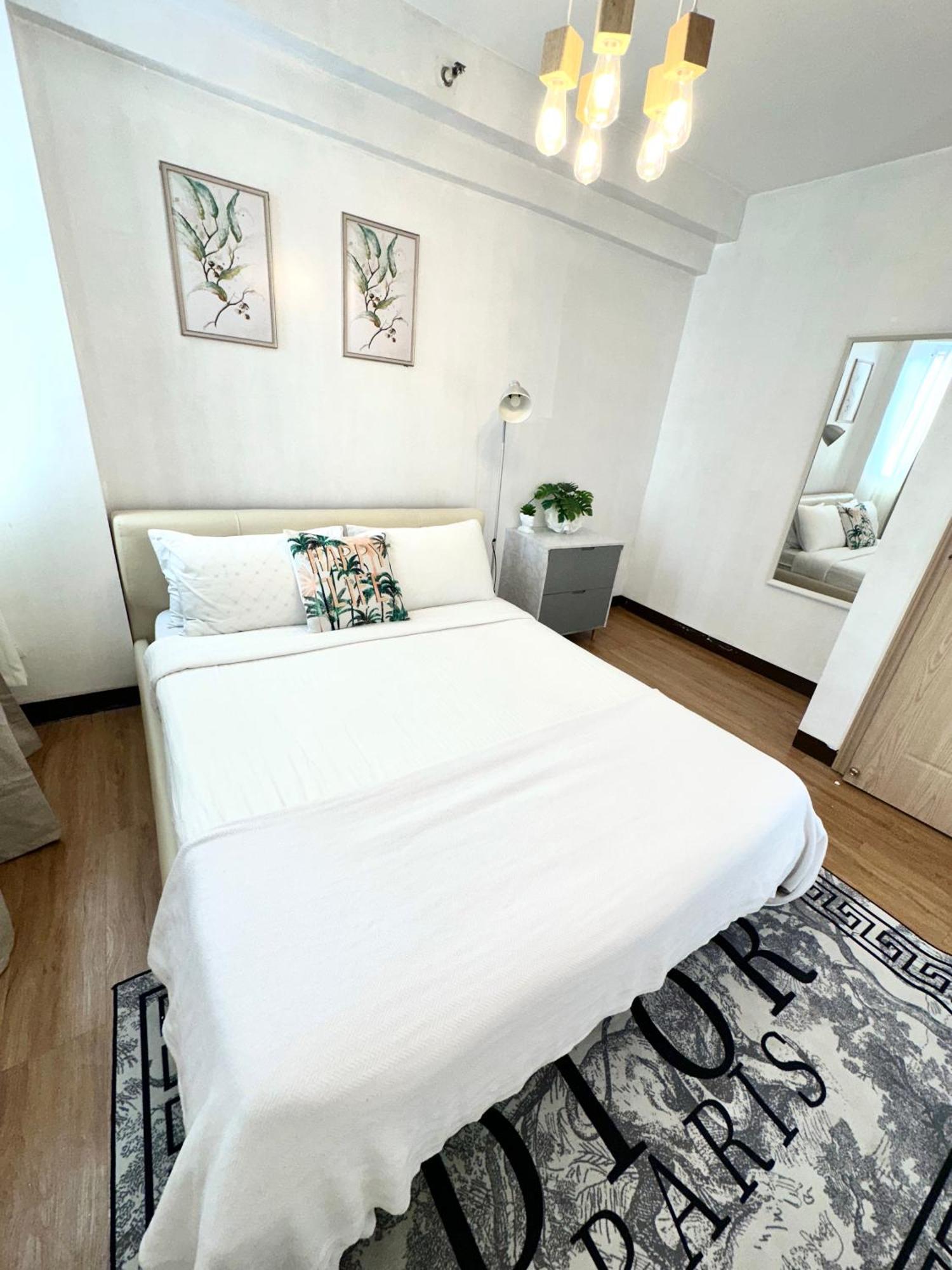 Lancris Residences 2 Bedroom Entire Apartment Near Airport With Pool Paranaque City Exteriör bild
